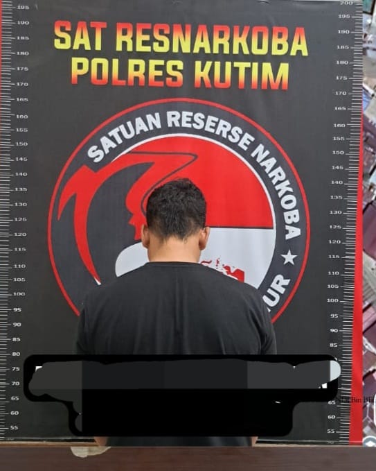 Satresnarkoba Polres Kutai Timur mengamankan seorang terduga pelaku dalam pengungkapan dugaan peredaran narkotika di Sangatta Selatan.