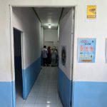 Tim Dinkes Kukar mengecek kondisi dapur SPPG Sebulu usai puluhan siswa dan ibu posyandu diduga mengalami keracunan makanan Program Makan Bergizi Gratis (MBG), Selasa (4/8/2026). dok : istimewa