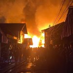 Kebakaran melanda kawasan permukiman di Jalan Kartini Gang Karya, RT 61 dan RT 26, Kelurahan Loa Ipuh, Kecamatan Tenggarong, Kabupaten Kutai Kartanegara (Kukar), Selasa (13/10/2026) malam.